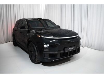 Лот: 25126636. Фото: 1. Внедорожник LiXiang L9 2025. Автомобили