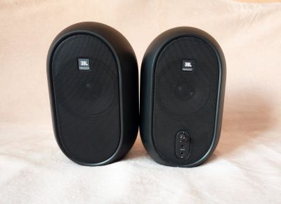 Лот: 21132669. Фото: 1. JBL 104. Активные мониторы. Активные акустические системы