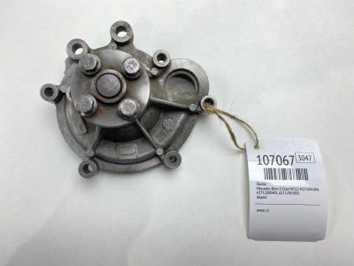 Лот: 25090689. Фото: 1. Помпа Mercedes-Benz E-Class 2012... Двигатель и элементы двигателя