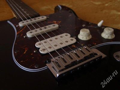 Лот: 346616. Фото: 1. Fender squier STANDART stratocaster... Гитары
