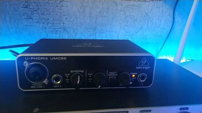 Лот: 15079510. Фото: 1. Behringer U-Phoria UMC22 - профессиональная... Микшеры, предусилители, микрофонные эффекты