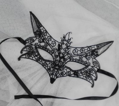 Лот: 12043065. Фото: 1. Кружевная маска "Лиса". Карнавальные маски, шляпы, аксессуары