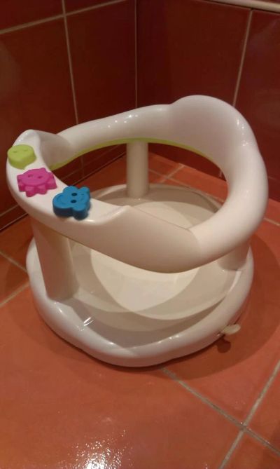 Лот: 8035975. Фото: 1. стул (сиденье) для купания ребенка. Ванночки, сиденья, горшки