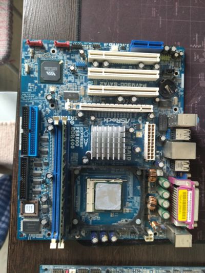 Лот: 25624274. Фото: 1. Asrock P4VM900-SATA2+P4 2.4ГГц... Комплекты запчастей