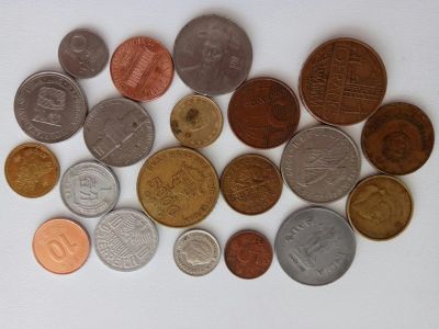 Лот: 9715371. Фото: 1. Набор иностранных монет. Наборы монет