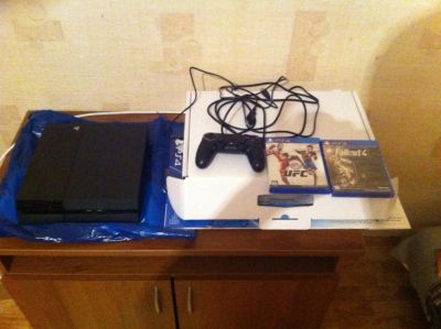 Лот: 6817086. Фото: 1. PS4 Комплект, коробка чеки. Игровые приставки, консоли