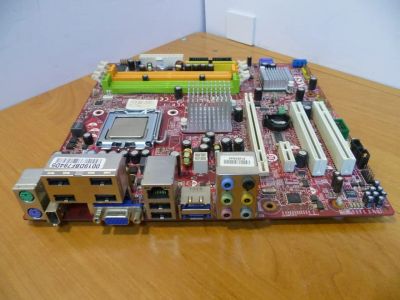 Лот: 17379302. Фото: 1. Материнская плата MSI G33M MS-7357. Материнские платы