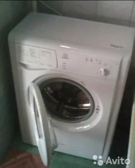 Лот: 5826925. Фото: 1. Стиральная машина Indesit. Стиральные машины