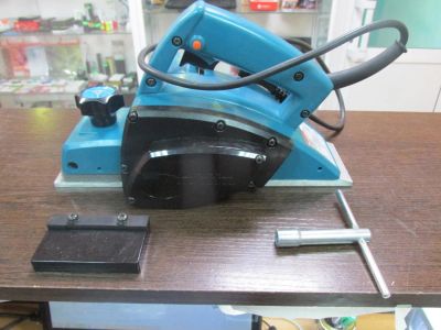 Лот: 10623773. Фото: 1. Рубанок Makita 1902 Новый!!!. Электроинструмент