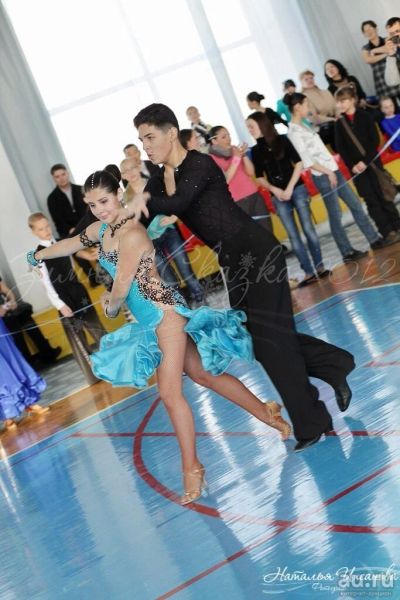 Лот: 13511247. Фото: 1. Платье для спортивных танцев Латина. Спортивные костюмы