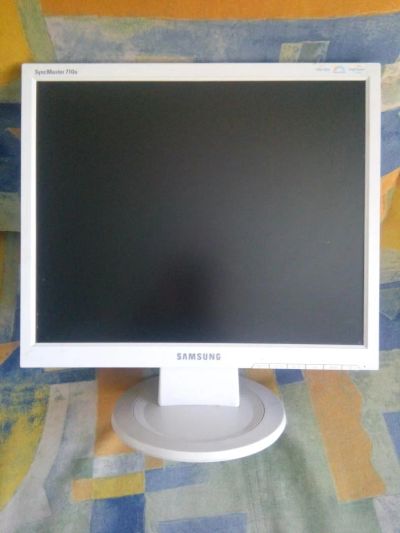 Лот: 6567448. Фото: 1. Монитор Samsung SyncMaster 710N. ЖК-мониторы