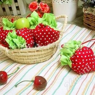 Лот: 2475881. Фото: 1. Сумка летняя компактная клубника. Сумки