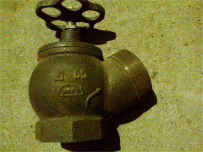 Лот: 11577414. Фото: 1. Вентиль (клапан) чугунный, угловой... Запорная и предохранительная арматура