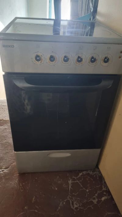 Лот: 24982092. Фото: 1. Плита Электрическая BEKO CS 47100... Плиты, духовые шкафы, варочные поверхности