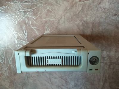 Лот: 17470075. Фото: 1. Карман для жесткого диска внутренний... Жёсткие диски (HDD)