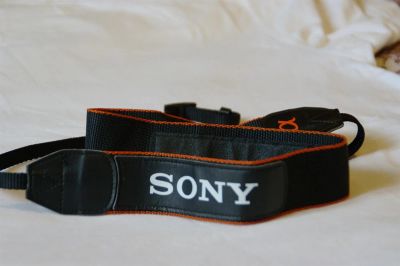 Лот: 3178289. Фото: 1. Ремень Sony. Чехлы, сумки, ремешки