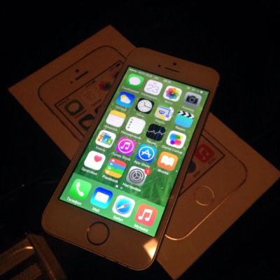Лот: 4787730. Фото: 1. Apple iPhone 5s GOLD 16GB A1457... Смартфоны