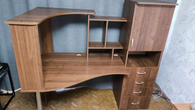 Лот: 24785618. Фото: 1. Стол компьютерный. Компьютерные и письменные столы