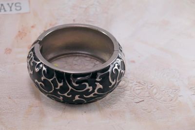 Лот: 9208283. Фото: 1. Черный браслет с ажурным рисунком. Браслеты