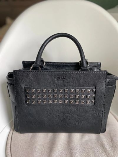 Лот: 16531185. Фото: 1. Сумка GUESS, черная. Сумки