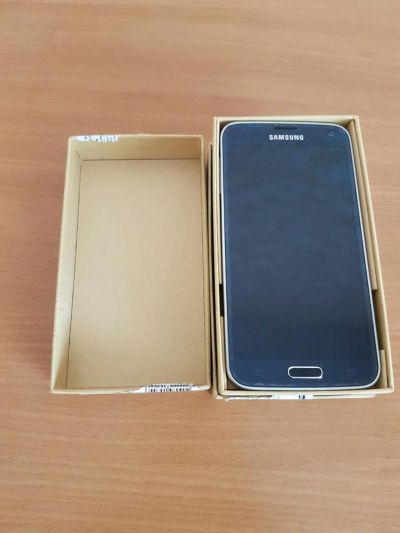 Лот: 7929028. Фото: 1. Samsung galaxy s5 на гарантии. Смартфоны