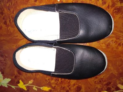 Лот: 15498755. Фото: 1. чешки черные по стельке 19,5 см. Другое (обувь)