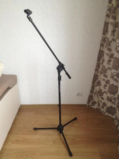 Лот: 3586175. Фото: 1. Микрофонная стойка SoundKing. Другое (музыкальные инструменты и оборудование)