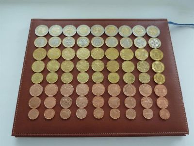 Лот: 3146932. Фото: 1. Евро наборы (11 шт.: Нидерланды... Наборы монет