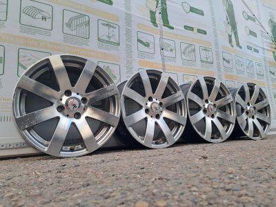 Лот: 25802693. Фото: 1. Комплект Оригинальных Литых дисков... Диски