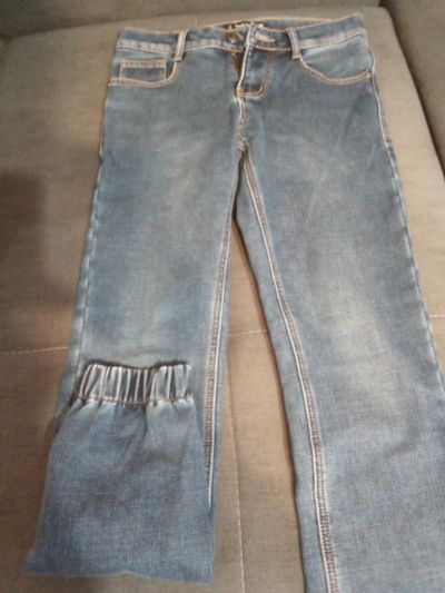 Лот: 19470207. Фото: 1. Джинсы. Брюки, шорты, джинсы