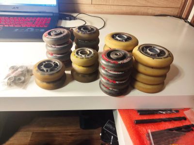 Лот: 8797595. Фото: 1. Колеса от роликов. Все одним лотом... Роликовые коньки, скейтборды, самокаты