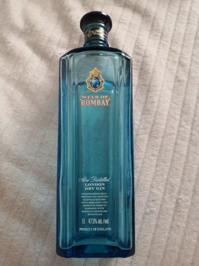 Лот: 20933720. Фото: 1. Бутылка из-под джина Star of Bombay. Бутылки, пробки, этикетки