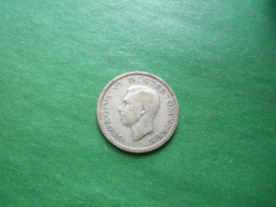 Лот: 23266253. Фото: 1. Великобритания 6 пенсов 1943 г... Великобритания и острова