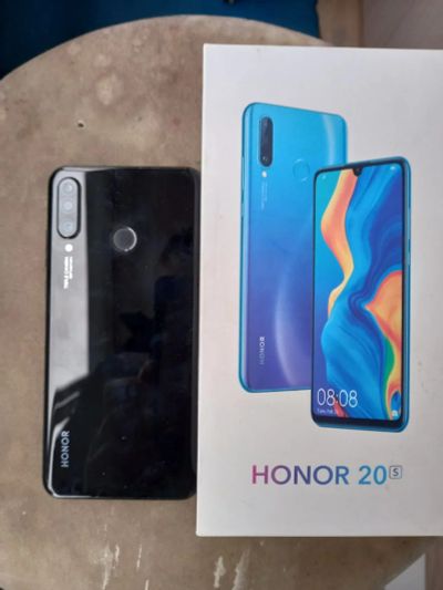 Лот: 18832003. Фото: 1. Honor 20s. Смартфоны