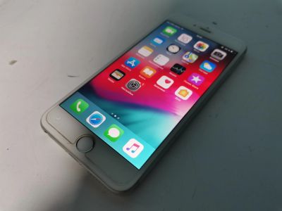 Лот: 16248831. Фото: 1. Iphone 6 plus silver. Смартфоны