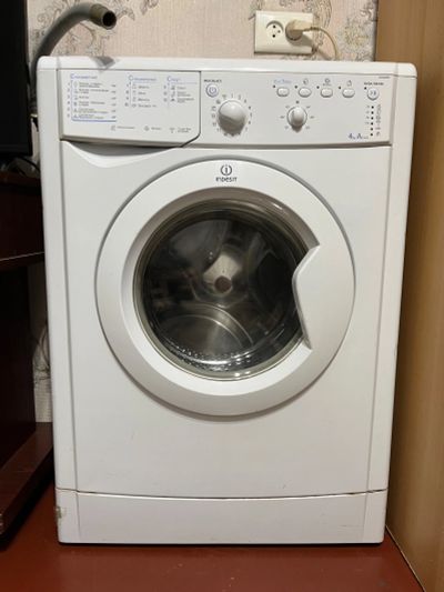 Лот: 20550288. Фото: 1. Стиральная машина Indesit 4кг. Стиральные машины