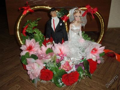 Лот: 1230191. Фото: 1. жених и невеста на авто. Другое (свадебная мода)