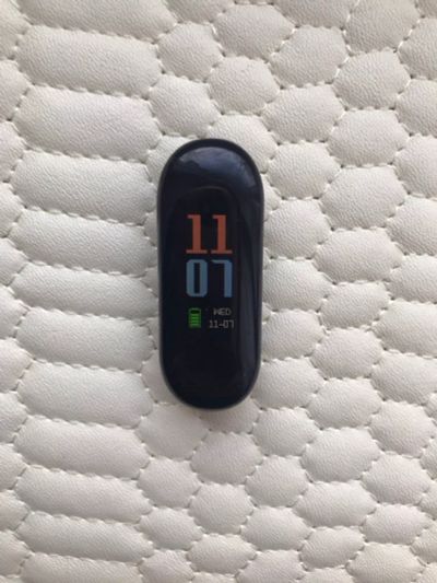Лот: 12597876. Фото: 1. Xiaomi mi band 3 копия. Другие наручные часы