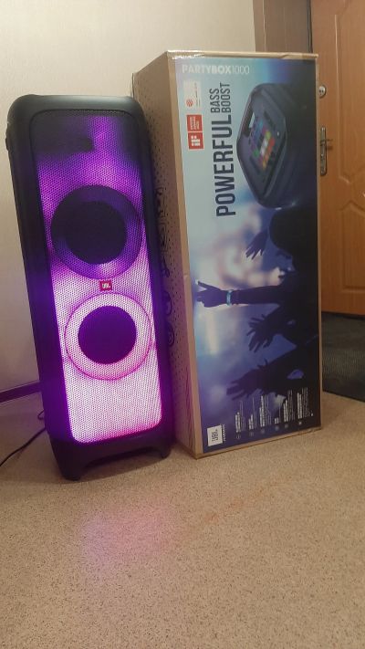Лот: 23537540. Фото: 1. Jbl partybox 1000. Активные акустические системы