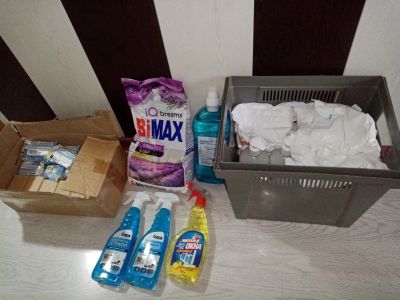 Лот: 23426152. Фото: 1. Всего за пол цены куча моющих... Бытовая химия