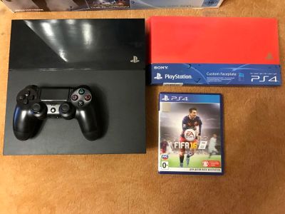 Лот: 8701137. Фото: 1. Sony PlayStation 4. Игровые приставки, консоли