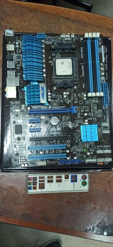 Лот: 21546688. Фото: 1. AM3+ ASUS M5A97 c процессором... Материнские платы
