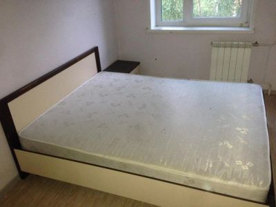 Лот: 9756565. Фото: 1. Кровать+матрас+ тумба. Кровати