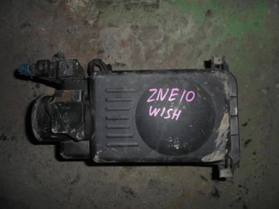 Лот: 4158794. Фото: 1. Корпус воздушного фильтра Toyota... Двигатель и элементы двигателя