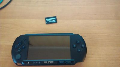 Лот: 7223668. Фото: 1. PSP-E1008 2C, прошитая. Игровые приставки, консоли