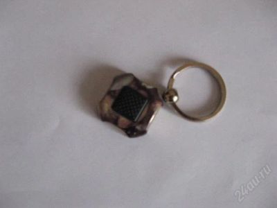 Лот: 937952. Фото: 1. Брелок с подсветкой из светодиода. Сувенирные мелочи
