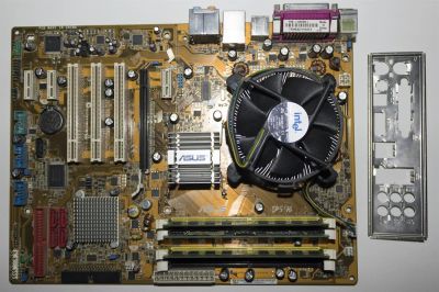 Лот: 3492766. Фото: 1. материнская плата ASUS P5B. Материнские платы