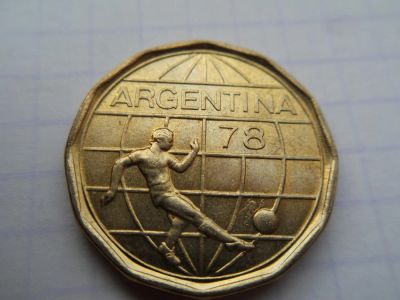Лот: 8403577. Фото: 1. Аргентина 50 песо 1978 Чемпионат... Америка