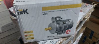 Лот: 22393379. Фото: 1. DRIVE Эл.двиг. 3ф АИР 71A4 380В... Электроустановочные изделия