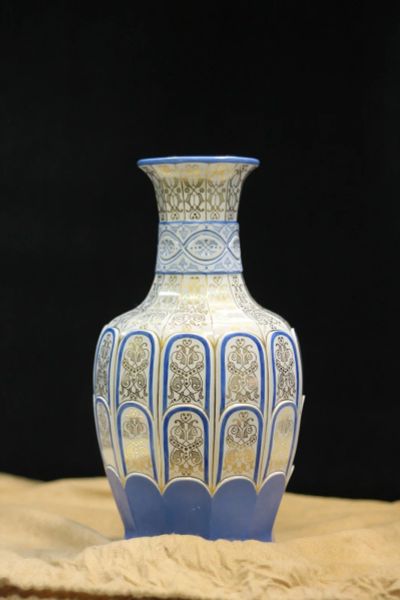 Лот: 15019970. Фото: 1. Китайская антикварная ваза. Фарфор, керамика